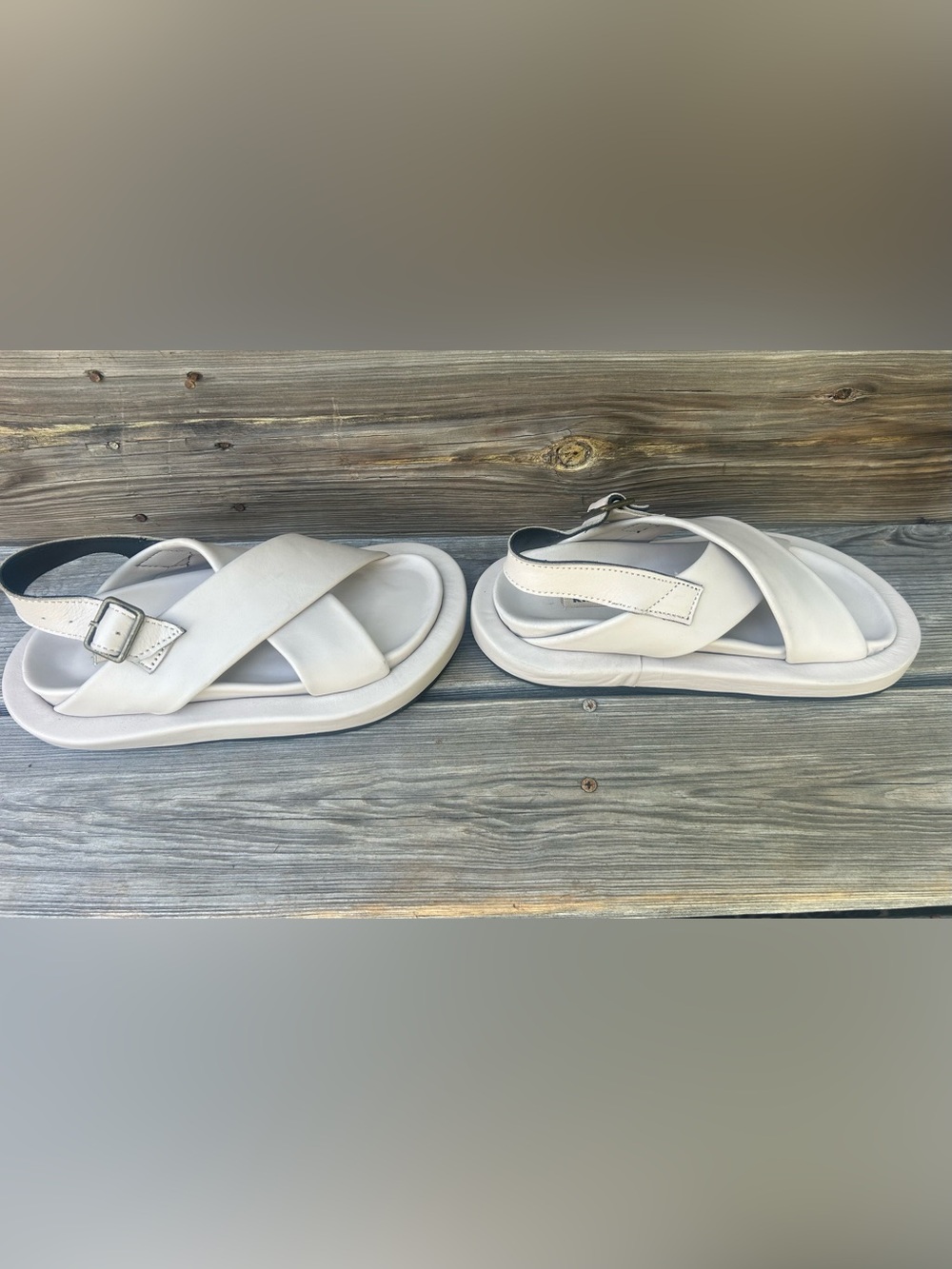 Kkerelé Tira Beige Leather Sandal - Picture 4 of 7
